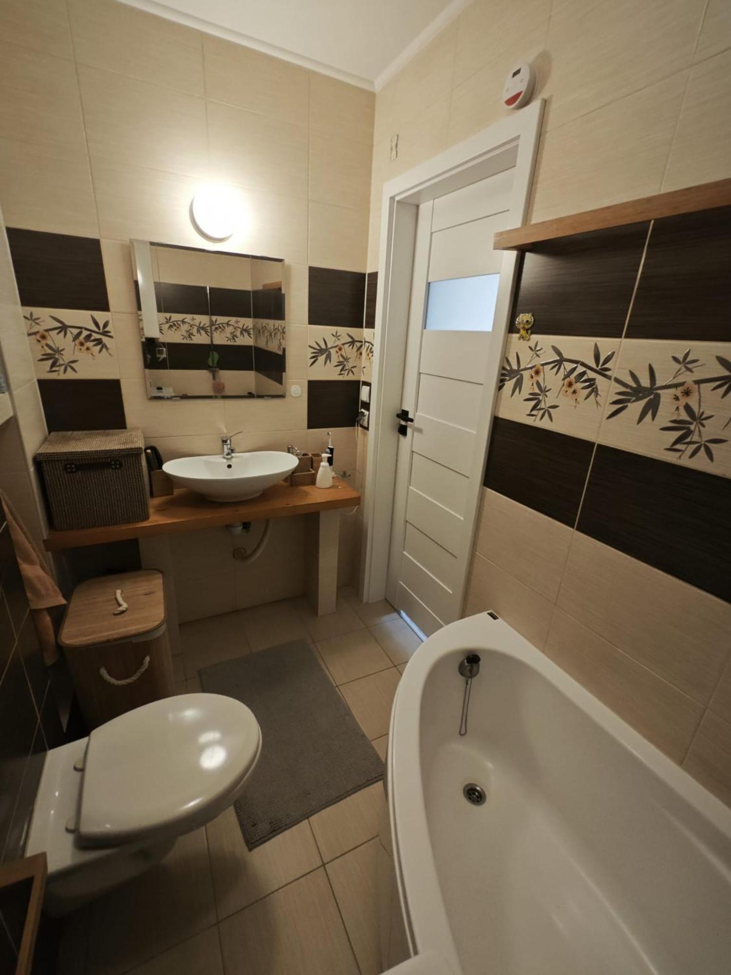 Apartament - Krasinskiego Lägenhet Kłodzko Exteriör bild